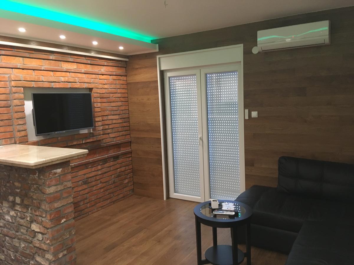 Aco Apartment Требинє Екстер'єр фото